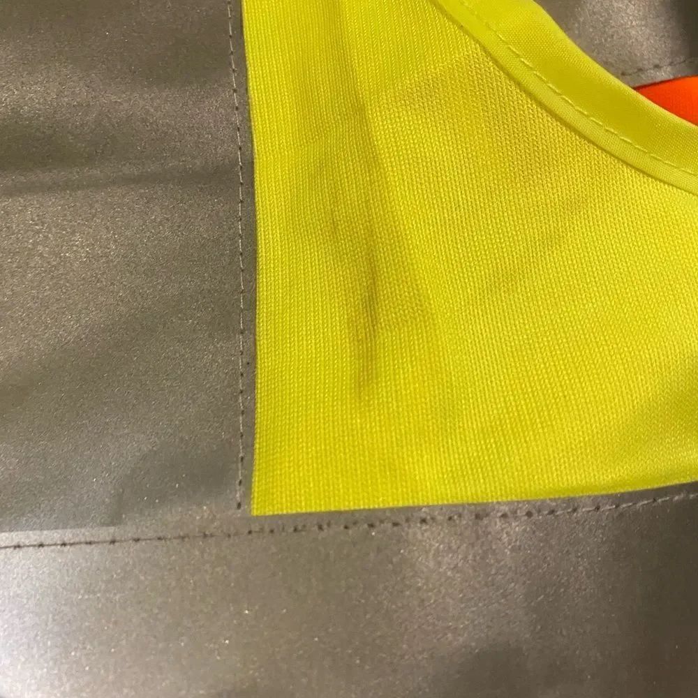 3M High-Visibility Yellow Reflective Personal Safety Vest Bundle of 3 - Picture 4 of 7